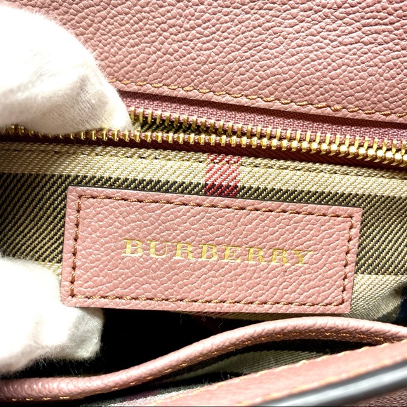 Burberry dusty pink soft grain buckle crossbody bag - Picture 7 of 16